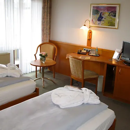 Halbersbacher. Parkhotel