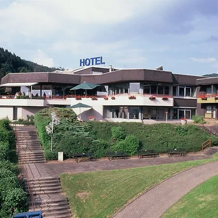 Halbersbacher. Parkhotel Hotel 3*
