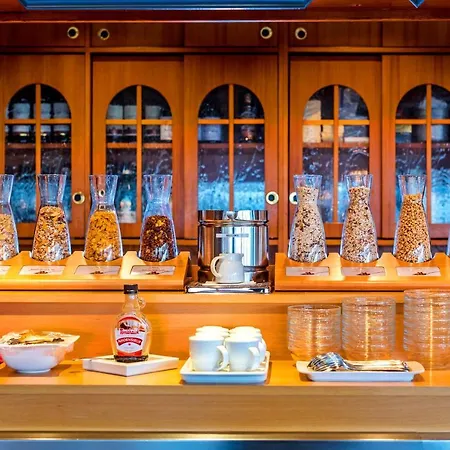 Halbersbacher. Parkhotel Hotel 3*